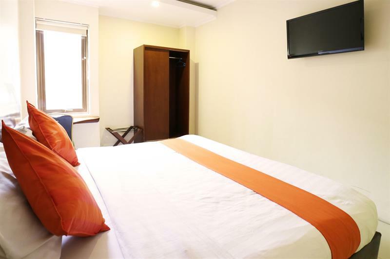 Hyper Hotel
